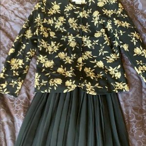 Beautiful skirt suit separates size 10P